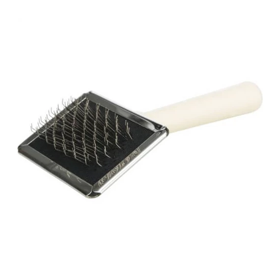 Trixie Soft Brush - kefe ("tükrös", fa) kutyák és macskák részére (6x13cm)