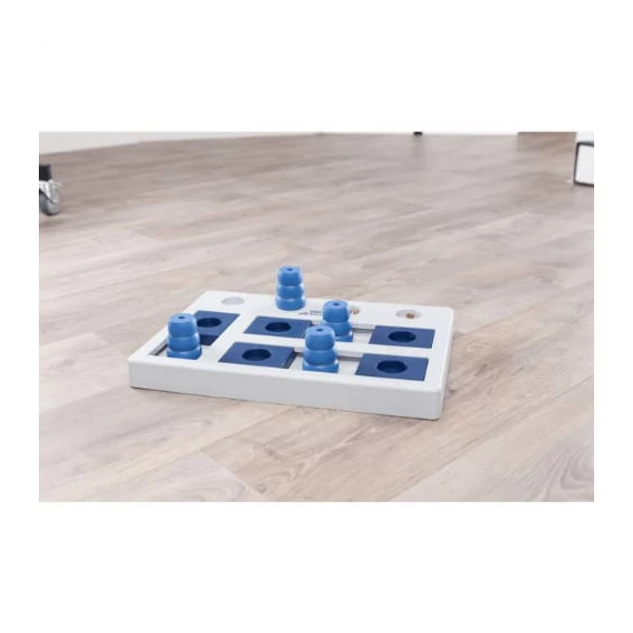 Trixie Chess Strategy Game - stratégiai játék (level 2) kutyák részére (40x10x27cm)