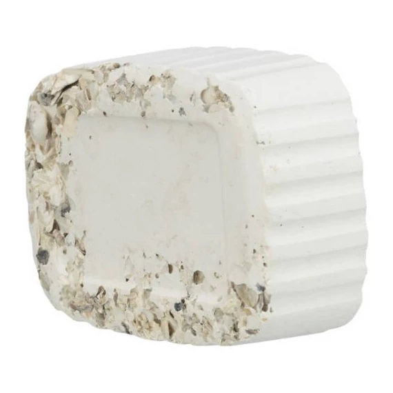 Trixie Pecking stone with seashells - kiegészítő eleség (csőrkoptató tömb) nagypapagáj részére (200g)