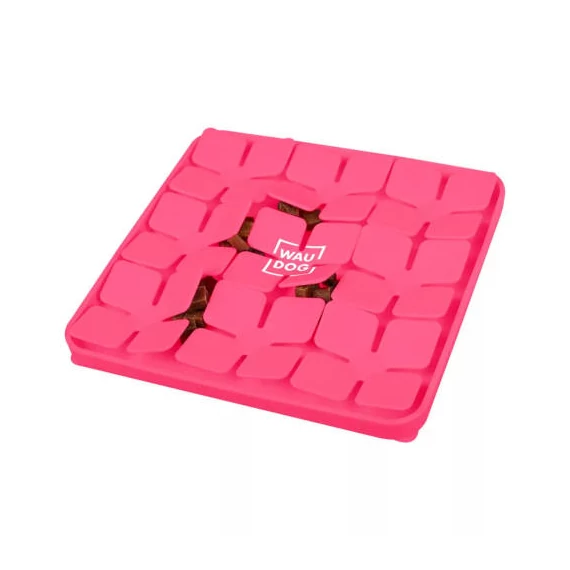 Waudog Silicone Lick Mat - tapadókorongos szőnyeg (szilikon,pink) kutyák és macskák részére (20.5x20.5x1.7cm)
