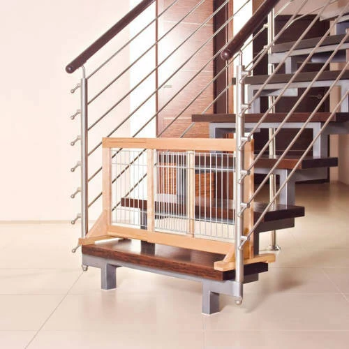 Trixie Dog Barrier - elválasztó elem (natúr fenyő) kutyák részére (63-108x50cm)
