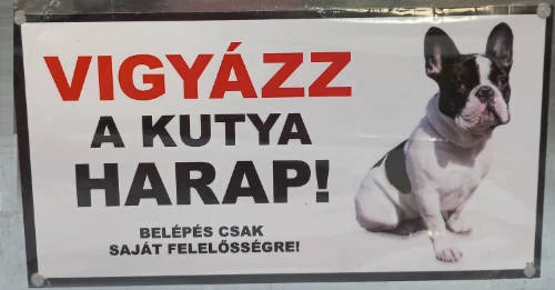 Kutyatábla - fém (francia bulldog ülő) 9x13 cm