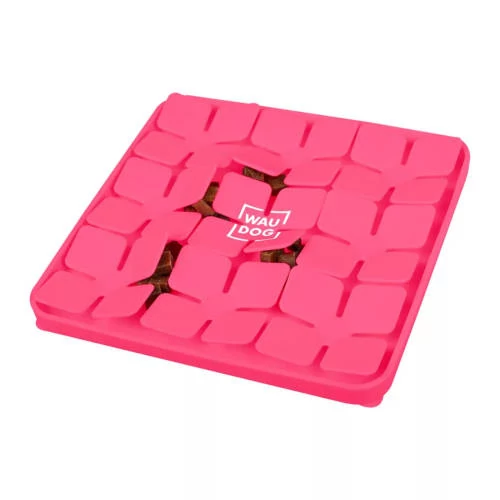 Waudog Silicone Lick Mat - tapadókorongos szőnyeg (szilikon,pink) kutyák és macskák részére (20.5x20.5x1.7cm)