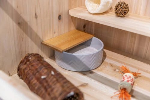 Trixie Sand Bath with platform -homok fürdető egérnek/hörcsögnek, (kerámia,fa) 30/21 cmx8cm
